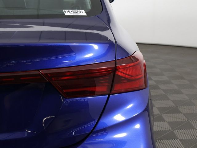 2023 Kia Forte LXS IVT - 22922170 - 14