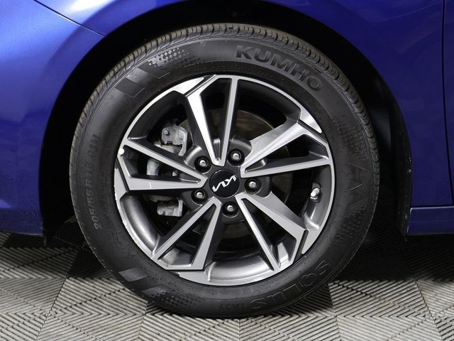 2023 Kia Forte LXS IVT - 22922170 - 19