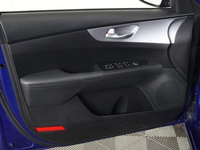 2023 Kia Forte LXS IVT - 22922170 - 20