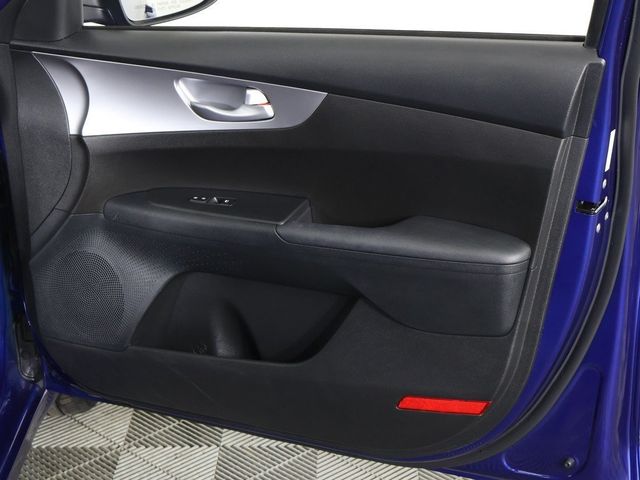 2023 Kia Forte LXS IVT - 22922170 - 21
