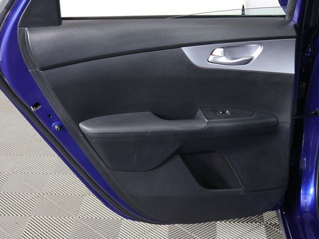 2023 Kia Forte LXS IVT - 22922170 - 22