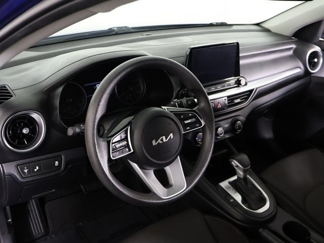 2023 Kia Forte LXS IVT - 22922170 - 24