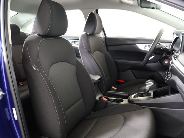 2023 Kia Forte LXS IVT - 22922170 - 29