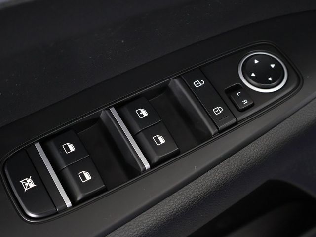 2023 Kia Forte LXS IVT - 22922170 - 34