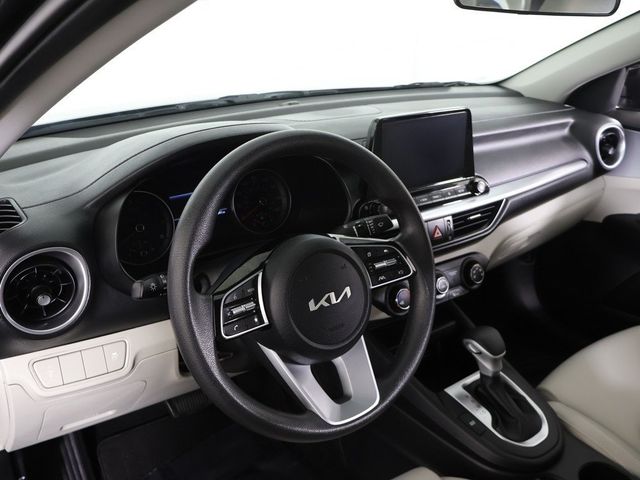 2023 Kia Forte LXS IVT - 22926079 - 23