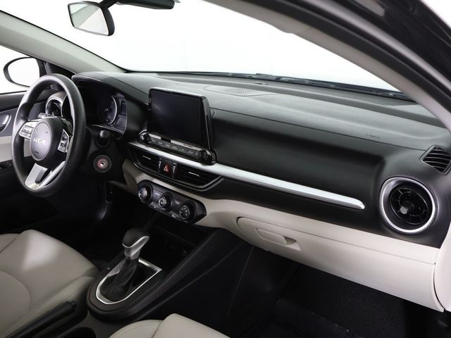 2023 Kia Forte LXS IVT - 22926079 - 24