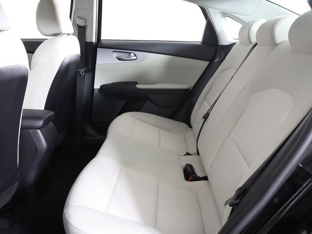 2023 Kia Forte LXS IVT - 22926079 - 29