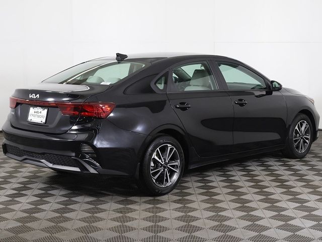 2023 Kia Forte LXS IVT - 22926079 - 7