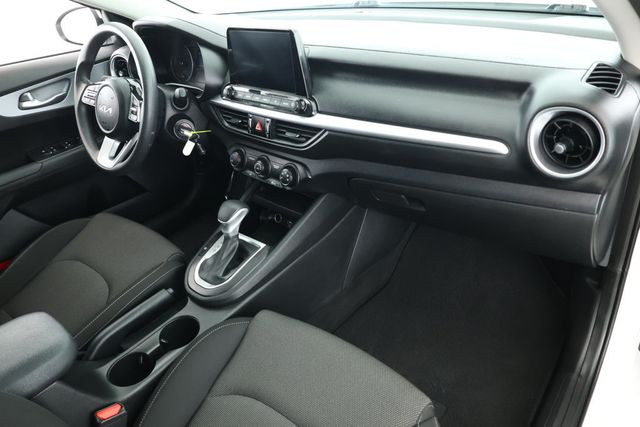 2023 Kia Forte LXS IVT - 22927998 - 22