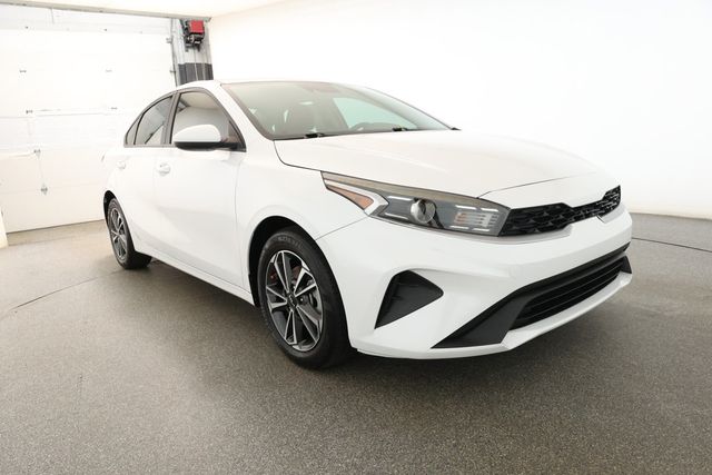 2023 Kia Forte LXS IVT - 22927998 - 2