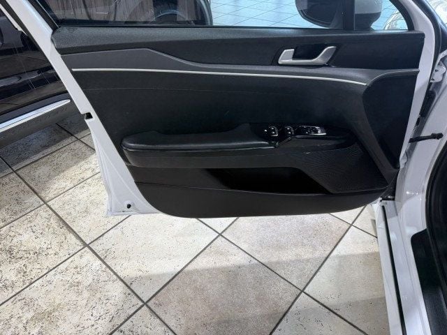 2023 Kia K5 LXS Automatic FWD - 22908292 - 20