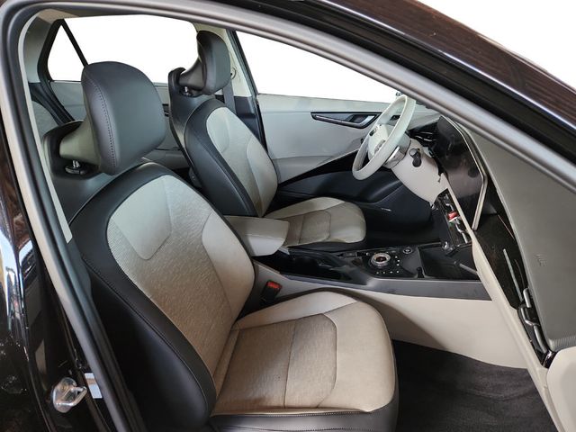 2023 Kia Niro EV Wave with Preserve Package - 22935887 - 11