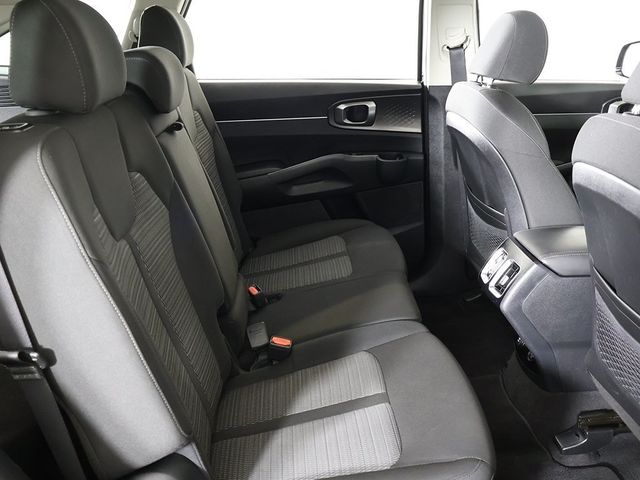 2023 Kia Sorento LX AWD - 22912753 - 32