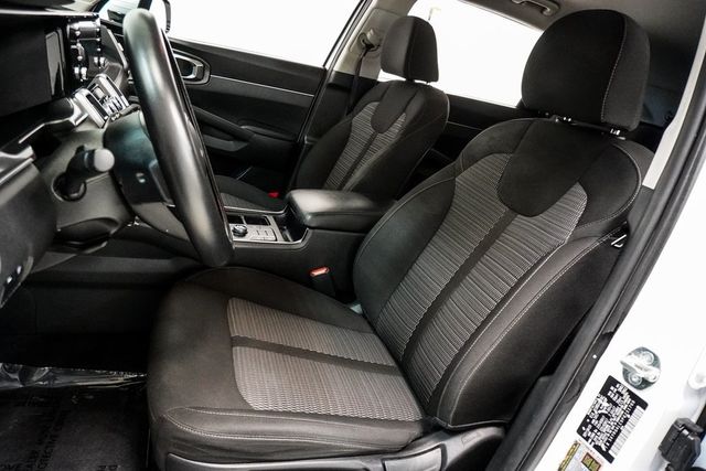 2023 Kia Sorento LX FWD - 22906758 - 17