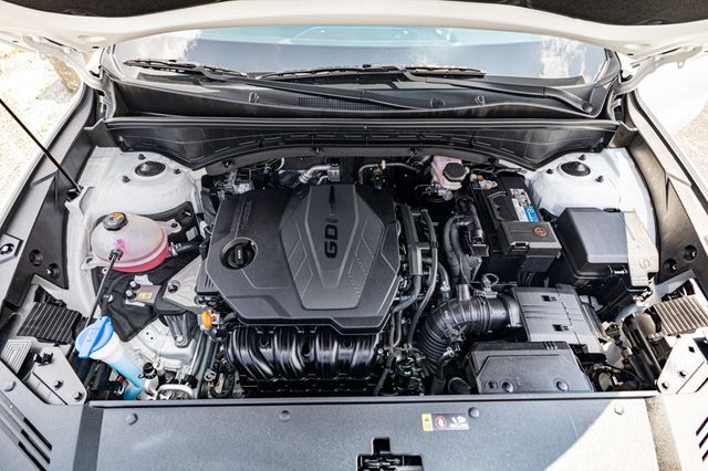 2023 Kia Sorento S FWD - 22882562 - 29