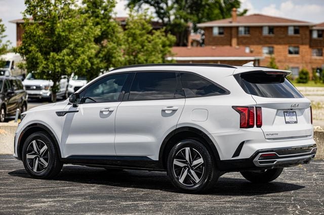 2023 Kia Sorento S FWD - 22882562 - 4