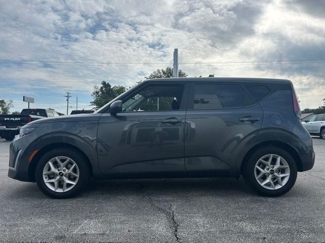 2023 Kia Soul LX IVT - 22904530 - 4