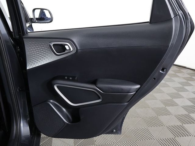 2023 Kia Soul LX IVT - 22927772 - 23