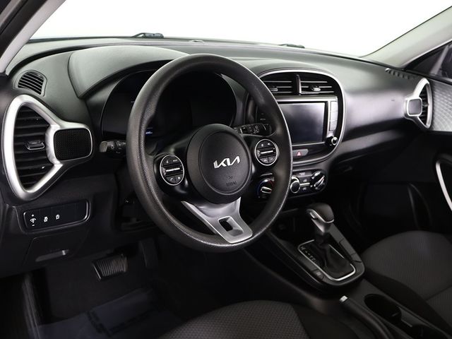 2023 Kia Soul LX IVT - 22927772 - 24