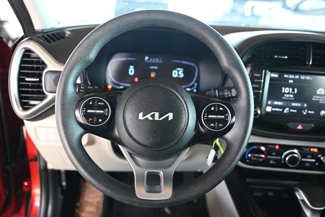 2023 Kia Soul LX IVT - 22936629 - 12