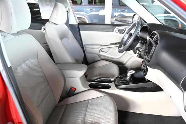 2023 Kia Soul LX IVT - 22936629 - 22