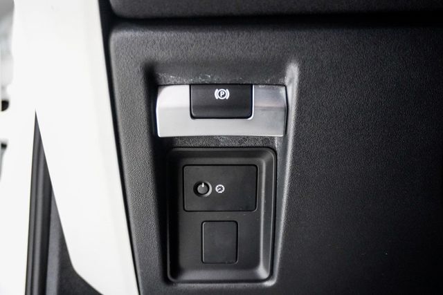 2023 Land Rover Defender 110 S AWD - 22852017 - 32