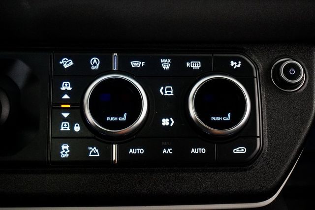 2023 Land Rover Defender 110 S AWD - 22852017 - 38