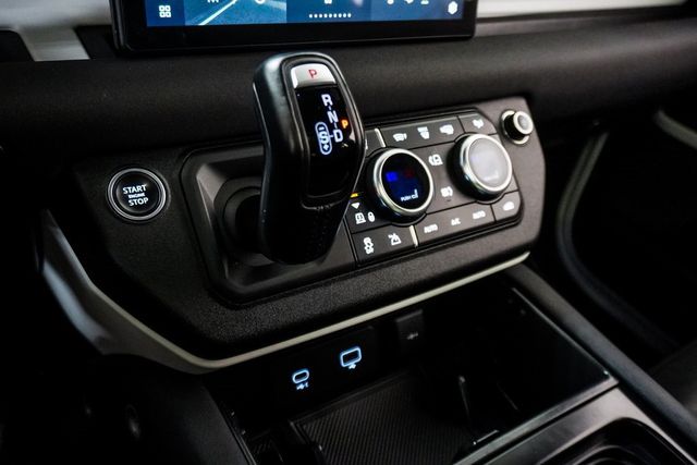 2023 Land Rover Defender 110 S AWD - 22852017 - 39