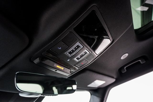 2023 Land Rover Defender 110 S AWD - 22852017 - 40