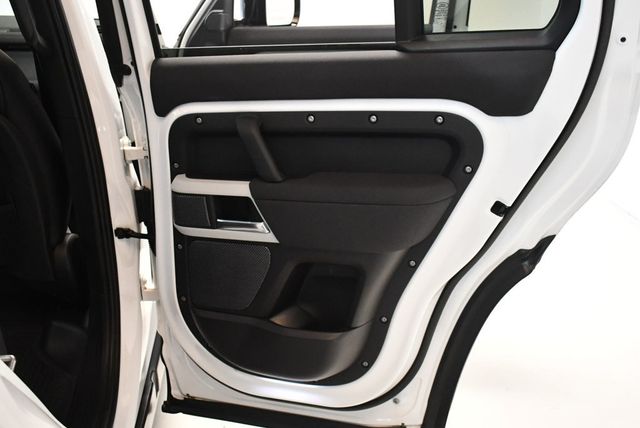 2023 Land Rover Defender 110 SE AWD - 22789546 - 24