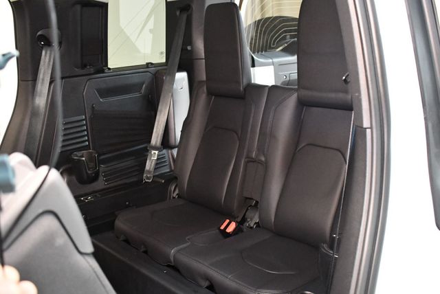 2023 Land Rover Defender 110 SE AWD - 22789546 - 39