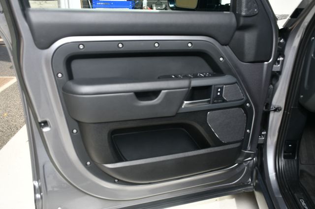 2023 Land Rover Defender 110 X AWD - 22931485 - 21