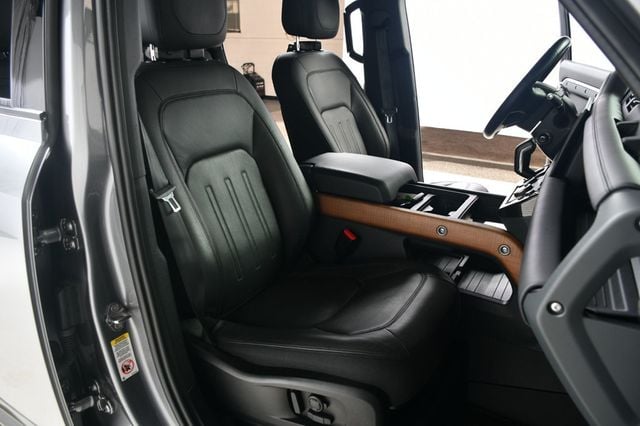 2023 Land Rover Defender 110 X AWD - 22931485 - 30