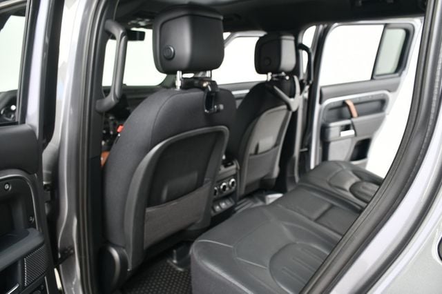 2023 Land Rover Defender 110 X AWD - 22931485 - 31