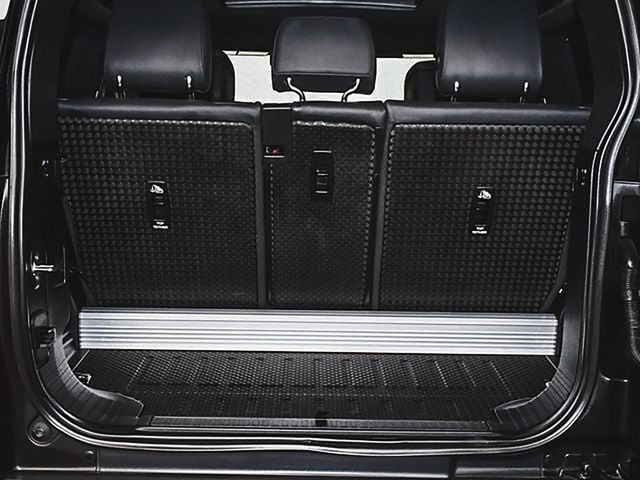 2023 Land Rover Defender 90 Carpathian Edition - 22914440 - 33