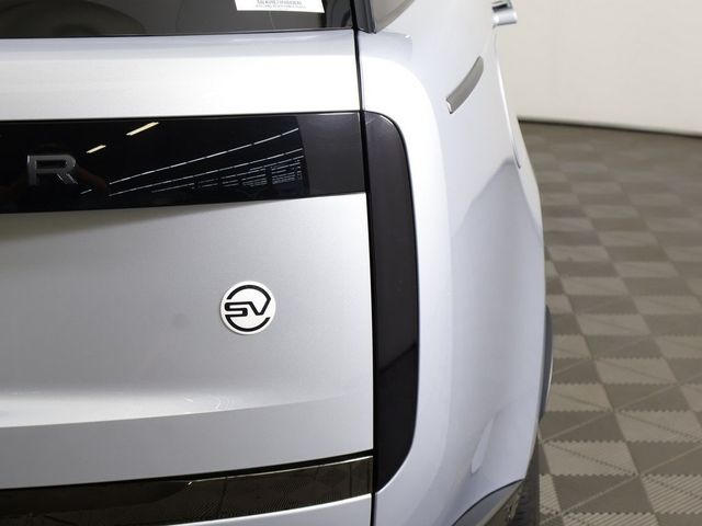 2023 Land Rover Range Rover SV SWB - 22866656 - 17
