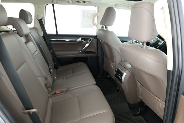 2023 Lexus GX GX 460 Premium 4WD with Heated Steering Wheel - 22930951 - 19
