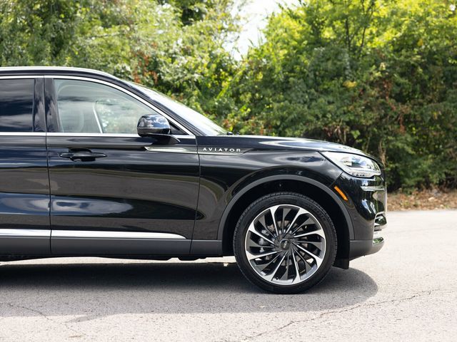 2023 Lincoln Aviator Reserve, Illumination Package, 22" Wheels, Elements Package Plus - 22898785 - 11