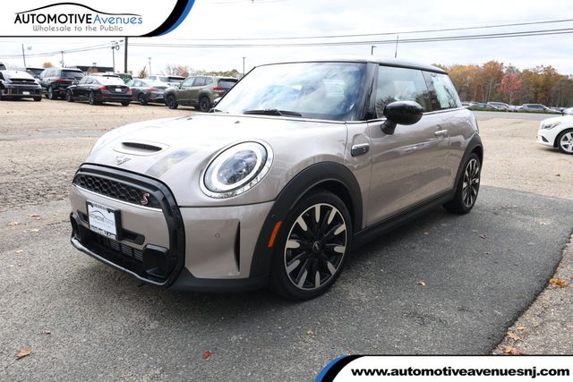 2023 MINI Cooper S Hardtop 2 Door Cooper S, Iconic Trim with Chesterfield Leather Upholstery - 22939877 - 0