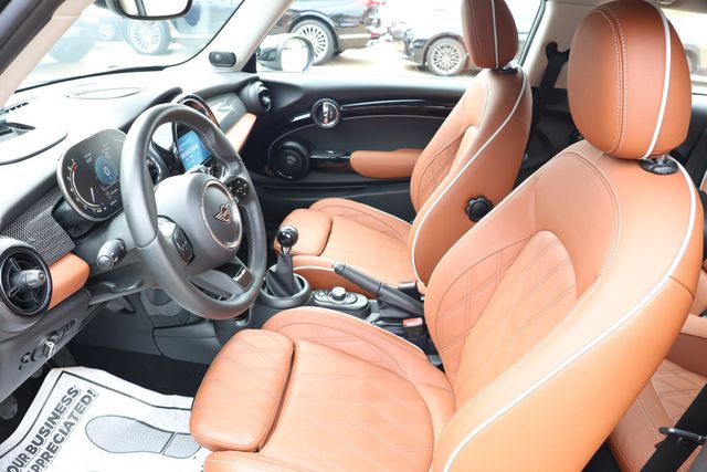 2023 MINI Cooper S Hardtop 2 Door Cooper S, Iconic Trim with Chesterfield Leather Upholstery - 22939877 - 17