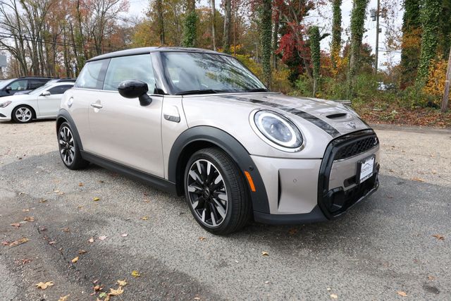 2023 MINI Cooper S Hardtop 2 Door Cooper S, Iconic Trim with Chesterfield Leather Upholstery - 22939877 - 6