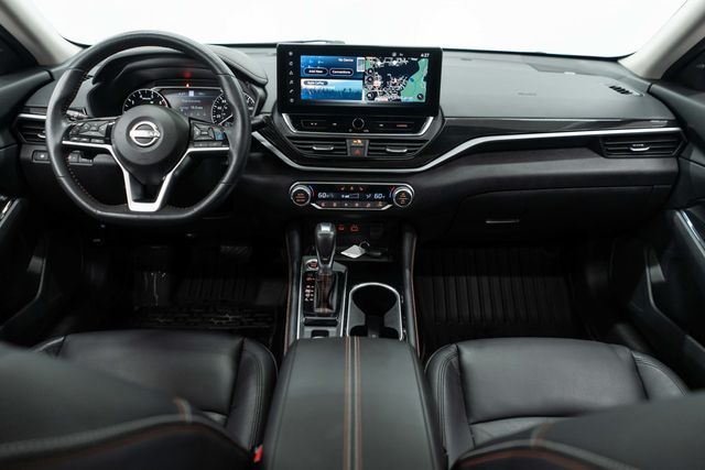 2023 Nissan Altima 2.0 SR Sedan - 22912935 - 9