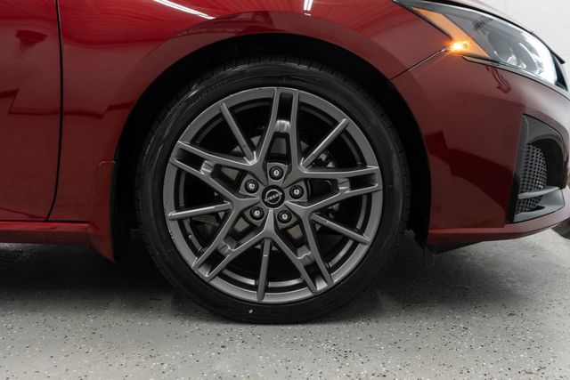 2023 Nissan Altima 2.0 SR Sedan - 22912935 - 31