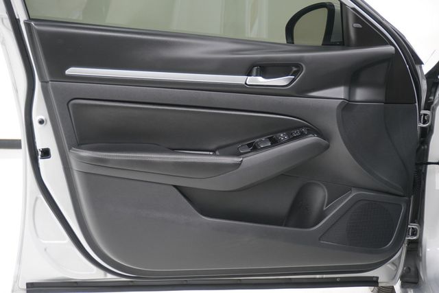 2023 Nissan Altima 2.5 SV Sedan - 22903539 - 11