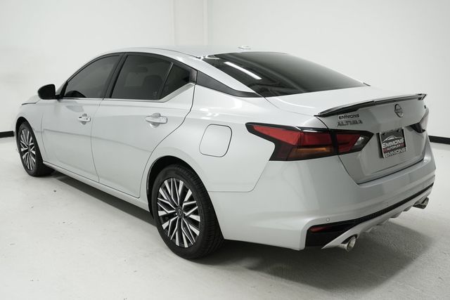 2023 Nissan Altima 2.5 SV Sedan - 22903539 - 5
