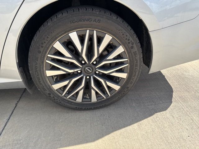 2023 Nissan Altima 2.5 SV Sedan - 22922474 - 20