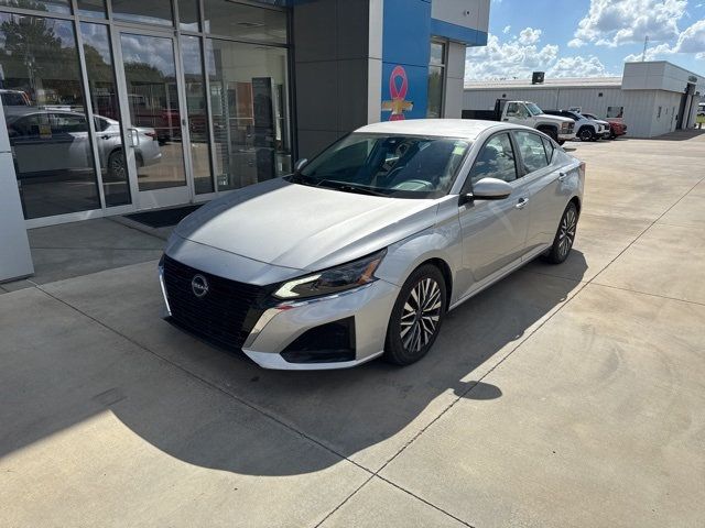 2023 Nissan Altima 2.5 SV Sedan - 22922474 - 3