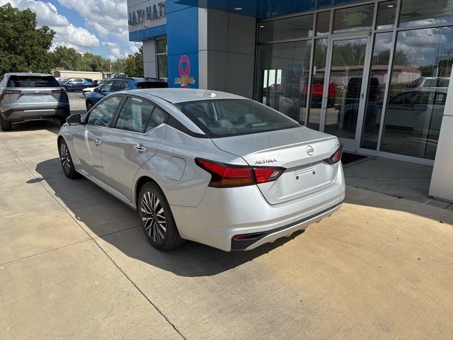 2023 Nissan Altima 2.5 SV Sedan - 22922474 - 4