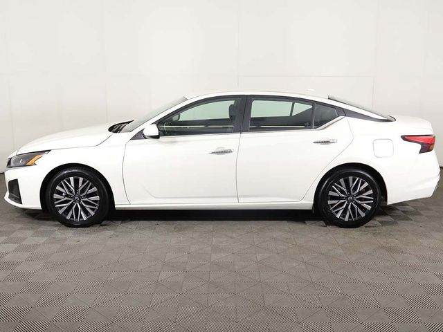 2023 Nissan Altima 2.5 SV Sedan - 22918099 - 13