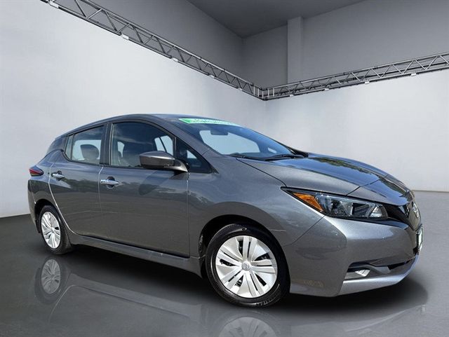 2023 Nissan Leaf S Hatchback - 22880493 - 23